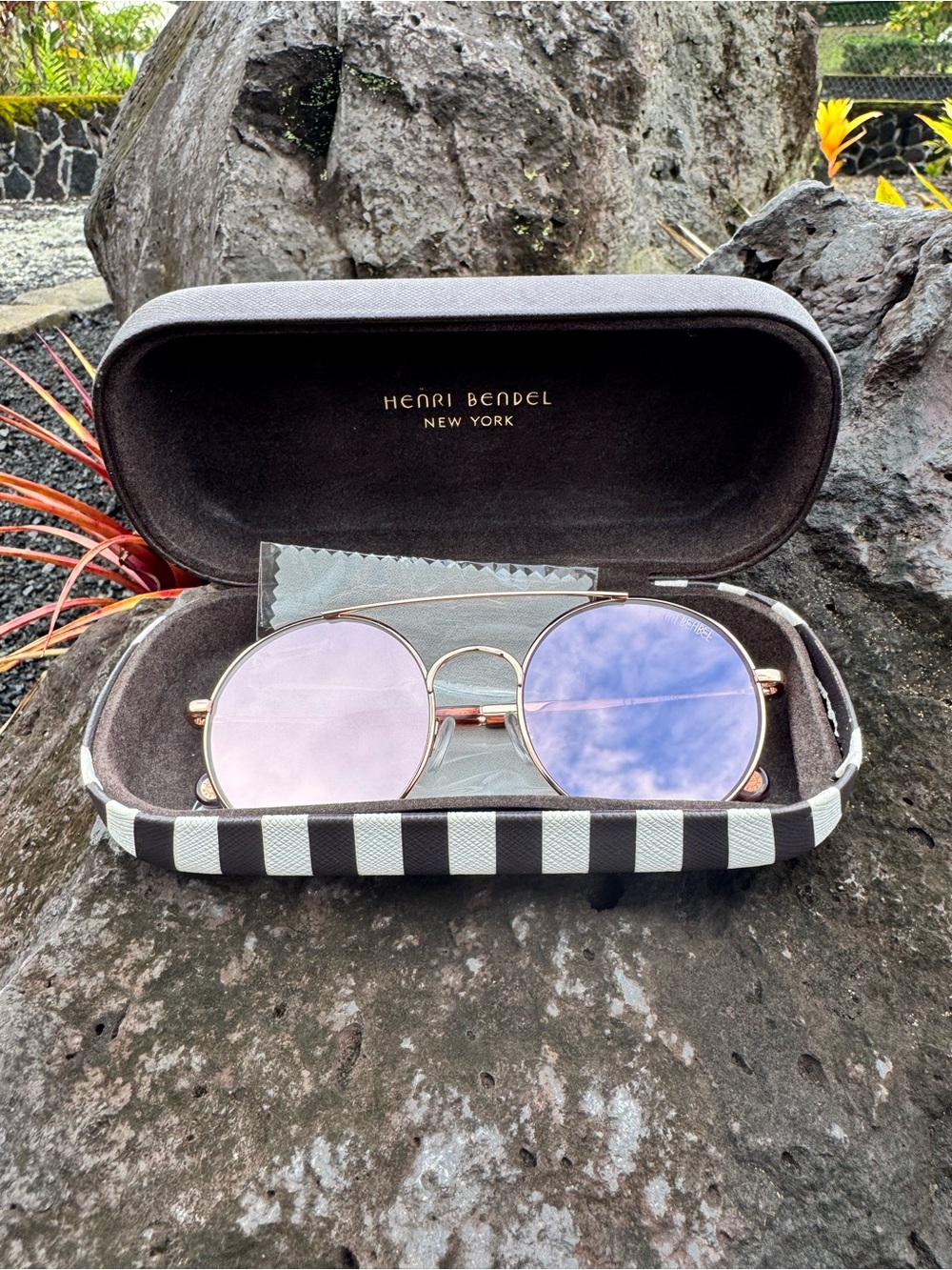 Henri Bendel NWOT Campbell Round Sunglasses Rose Gold Purple Mirror Lens